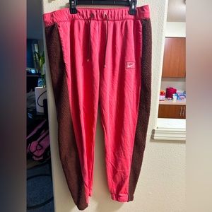 Super cute one X Nike mauve color sweatpants